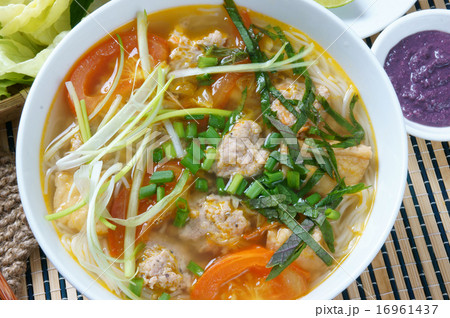 Vietnamese food, bun rieu, bunrieu,Vietnam eating 16961437