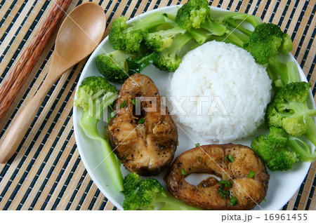 Vietnamese food, ca kho to, fish, caramel fish Vietnamese food, ca kho to, fish, caramel fish 16961455