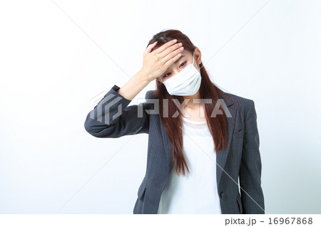 女性会社員　マスク 16967868