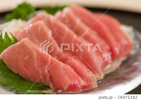 中トロの刺身 16971382
