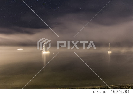 夜のタウポ湖 16976201