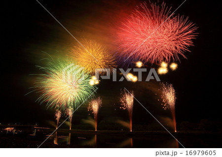 岩手県北上市 北上みちのく芸能まつり 花火大会の写真素材