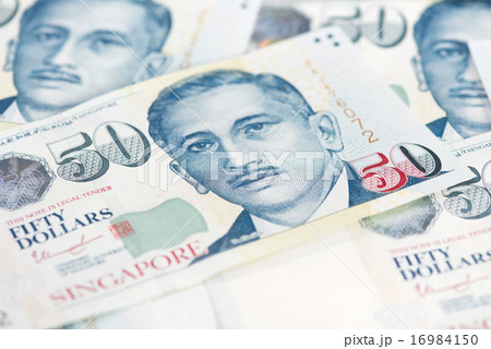 Singapore dollar note 16984150