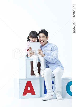 パパの子育て パパの子育て 16984642