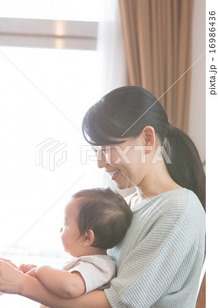 mother and child , eleven months old 16986436