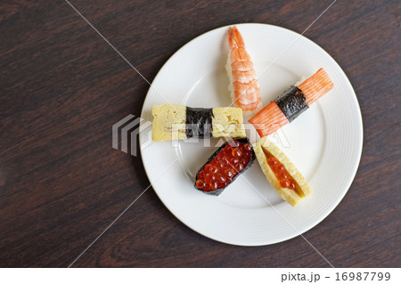sushi rolls traditional japanese food sushi rolls traditional japanese food 16987799