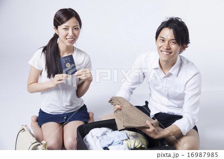新婚旅行のカップル 新婚旅行のカップル 16987985