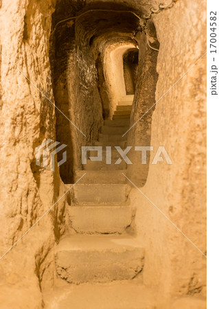 Derinkuyu cave city 17004582