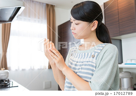 mother and child mother and child 17012789