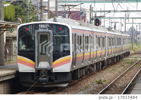 越後線E129系（6両：登場時） 17015884