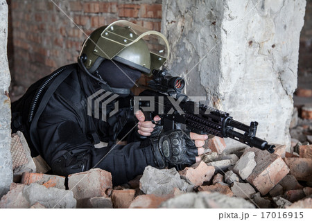 Special forces operator 17016915