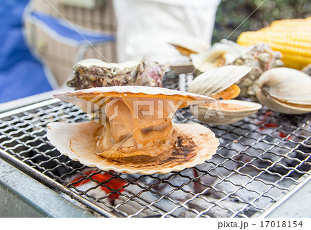 ホタテの炭焼き 17018154