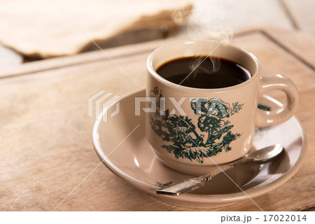 Traditional style Nanyang coffee in vintage mug 17022014