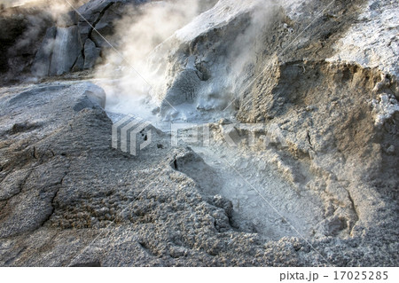 泥湯温泉の噴出口 17025285