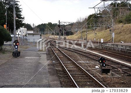 柘植駅・ホームと線路 17033629