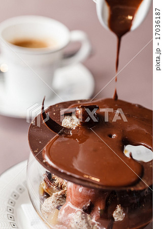 chocolate dessert 17036187