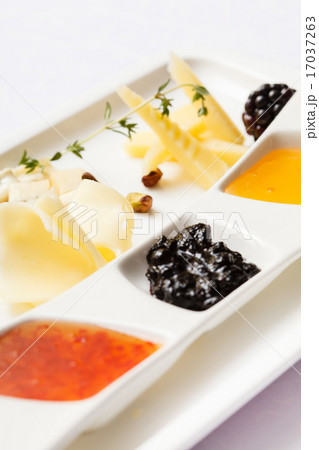 cheese plate 17037263