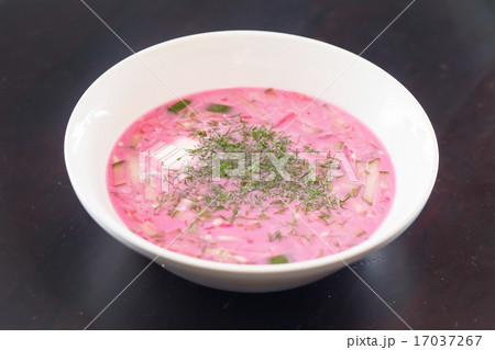 cold beetroot soup 17037267