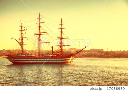 Sailing vessel 17038980