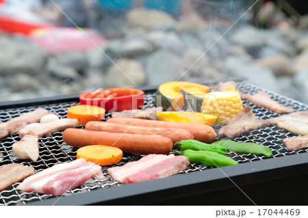 バーベキュー 17044469