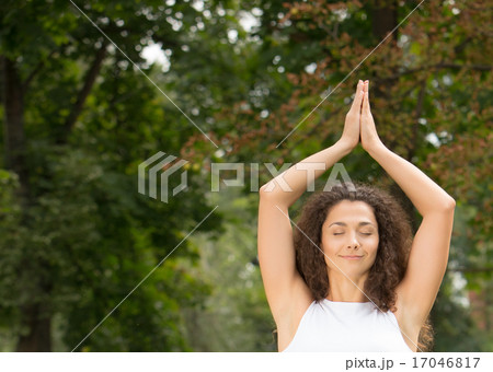 Yoga in the park Yoga in the park 17046817