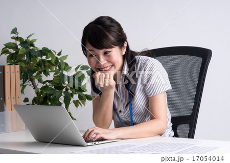 ビジネスウーマン(オフィス) ビジネスウーマン(オフィス) 17054014