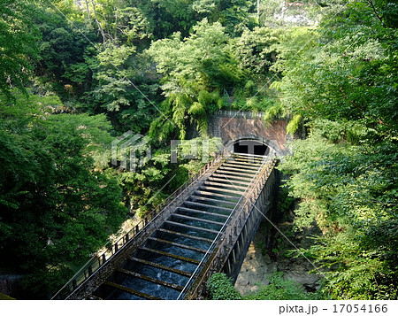 八ツ沢発電所一号水路橋近景の写真素材