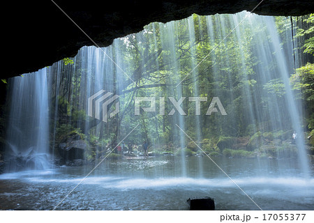 小国町の鍋ガ滝 17055377