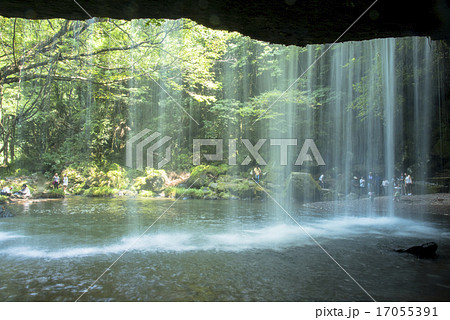 小国町の鍋ガ滝 17055391