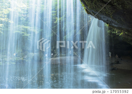 小国町の鍋ガ滝 17055392