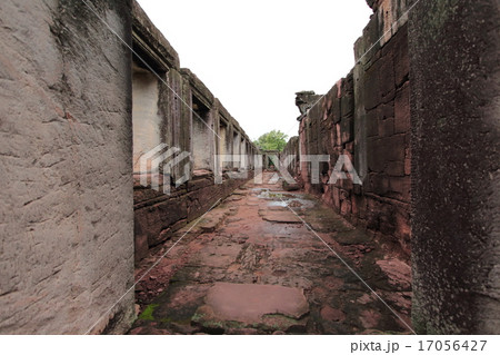 タイにあるクメール様式のピーマイ遺跡 17056427