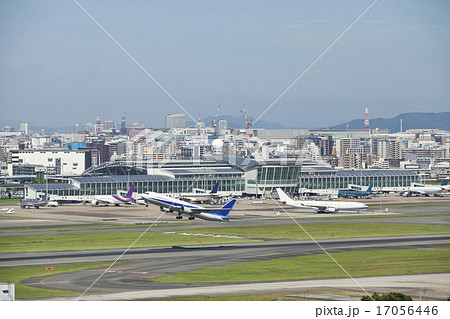福岡国際空港 17056446