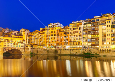 Arno and Ponte Vecchio at night, Florence, Italy Arno and Ponte Vecchio at night, Florence, Italy 17057091