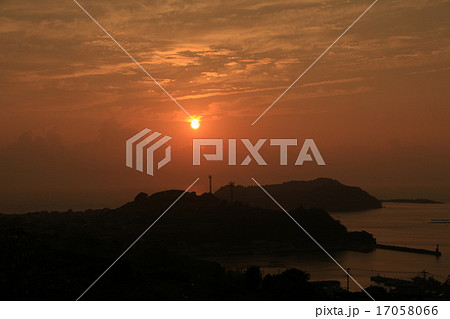 国崎半島の夕陽 17058066