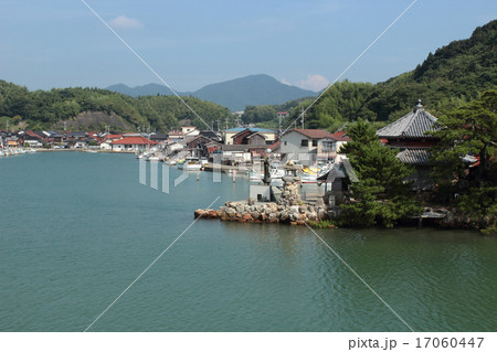 山口県　漁港の風景 17060447