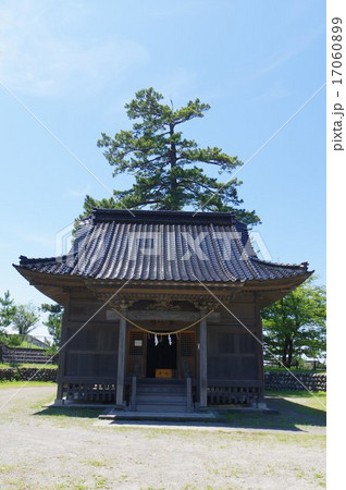 新潟県糸魚川　能生白山神社境内　秋葉神社 17060899