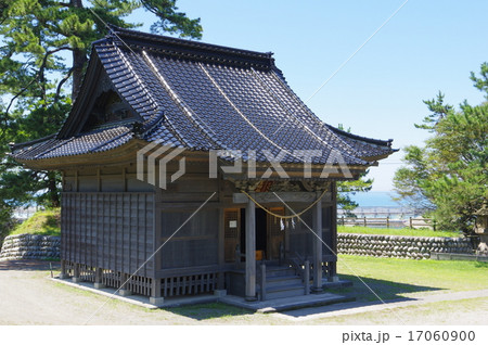 新潟県糸魚川　能生白山神社境内　秋葉神社 17060900