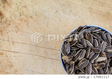 sunflower seeds 17062117