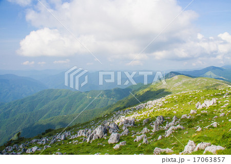 愛媛県 四国カルスト 五段高原の風景 愛媛県 四国カルスト 五段高原の風景 17063857