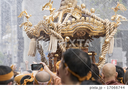水掛け祭り 水掛け祭り 17066744