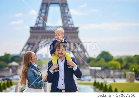 Happy family of three in Paris Happy family of three in Paris 17067550