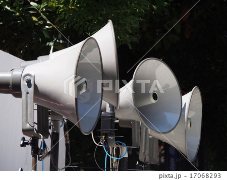 宣伝カーの拡声器 17068293