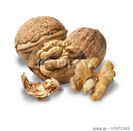 Dried walnuts Dried walnuts 17072265