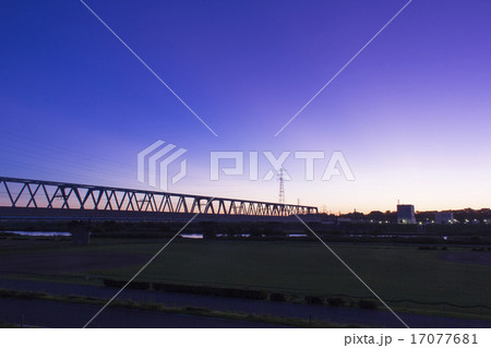 江戸川の夜明け前 17077681