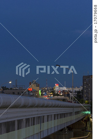 新小岩、環七通りの夕暮れ 17079668
