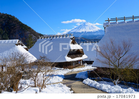 富士山と古民家 富士山と古民家 17081973