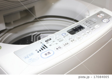 衣類を洗濯する洗濯機の操作パネル 衣類を洗濯する洗濯機の操作パネル 17084005