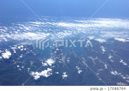 上空から望む紀伊半島、三重県南伊勢町の全景パノラマ 上空から望む紀伊半島、三重県南伊勢町の全景パノラマ 17086764