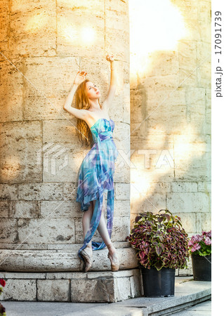 Ballerina dancing at sunset Ballerina dancing at sunset 17091739