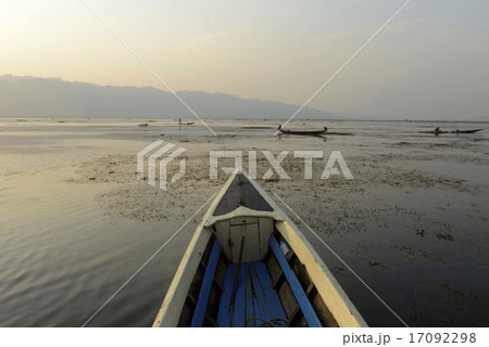 ASIA MYANMAR INLE LAKE LANDSCAPE SUNRISE 17092298